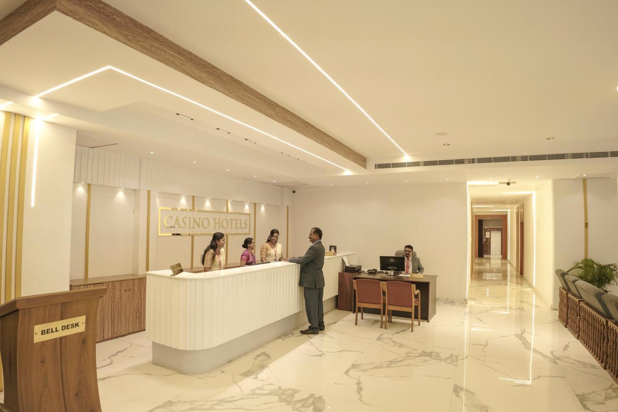 카지노 호텔 Ltd Thrissur 외부 사진