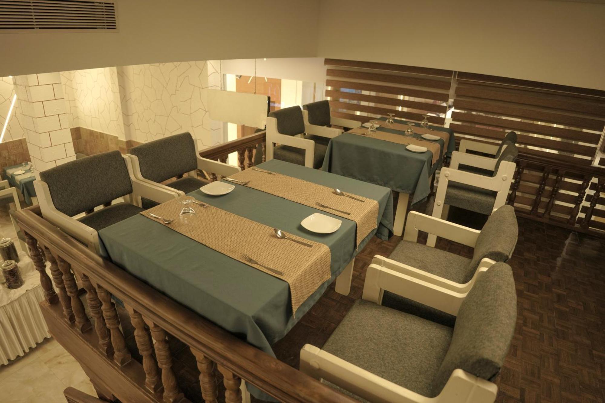 카지노 호텔 Ltd Thrissur 외부 사진