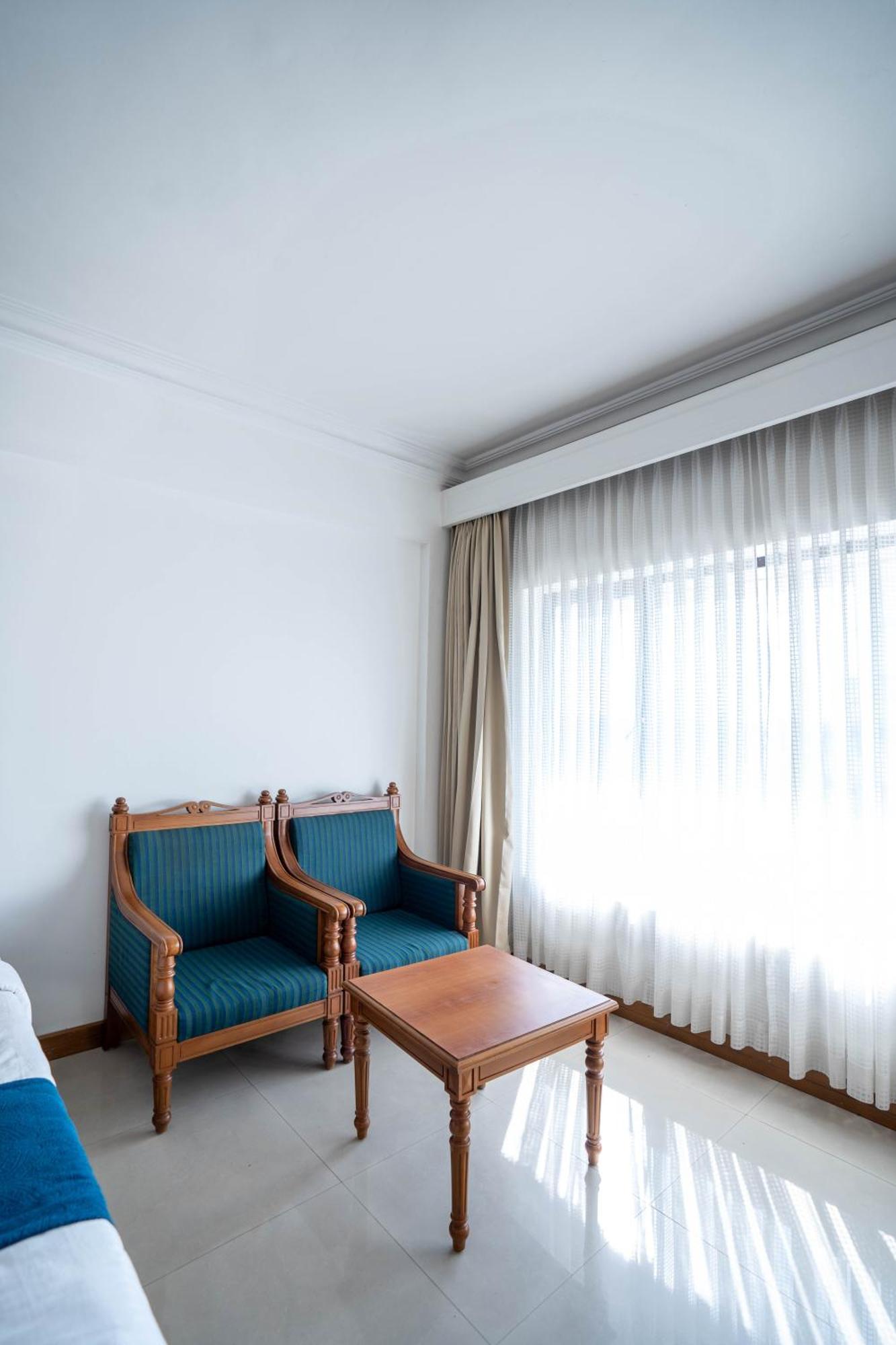 카지노 호텔 Ltd Thrissur 외부 사진